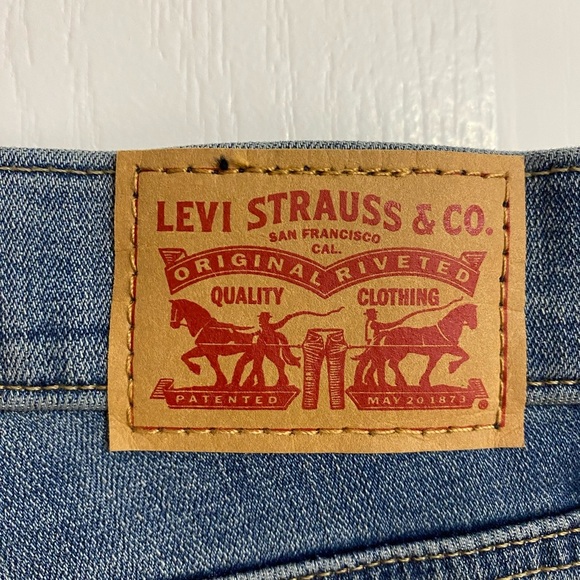 Levi's Slimming Boot Cut High Waist Blue Denim Jeans Size 31 - Picture 2 of 11